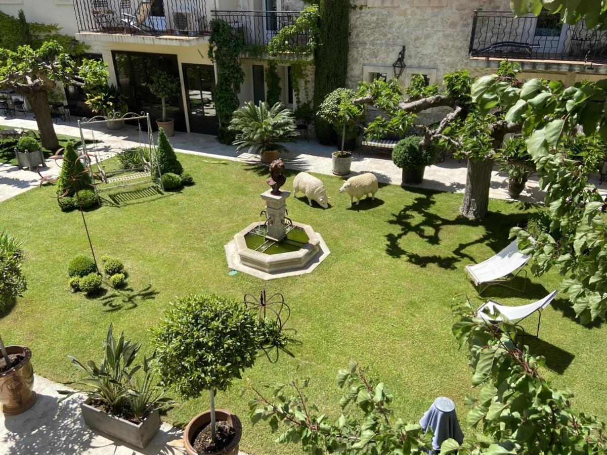 Hotel Gounod แซ็งต์-เรมีย์-เดอ-โพรวองซ์ ภายนอก รูปภาพ