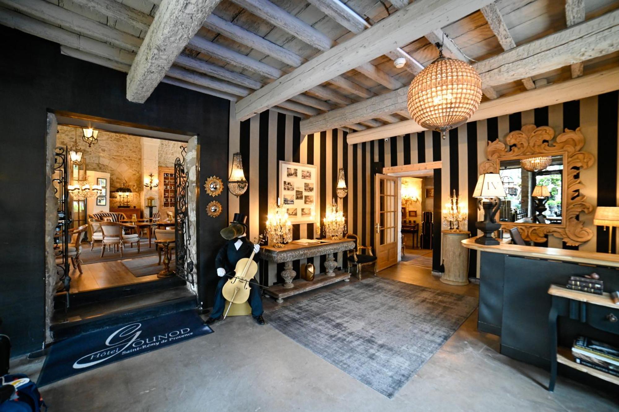 Hotel Gounod แซ็งต์-เรมีย์-เดอ-โพรวองซ์ ภายนอก รูปภาพ