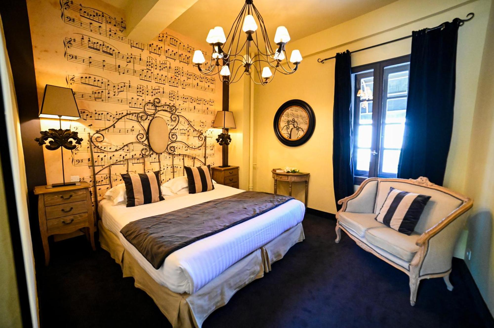 Hotel Gounod แซ็งต์-เรมีย์-เดอ-โพรวองซ์ ภายนอก รูปภาพ