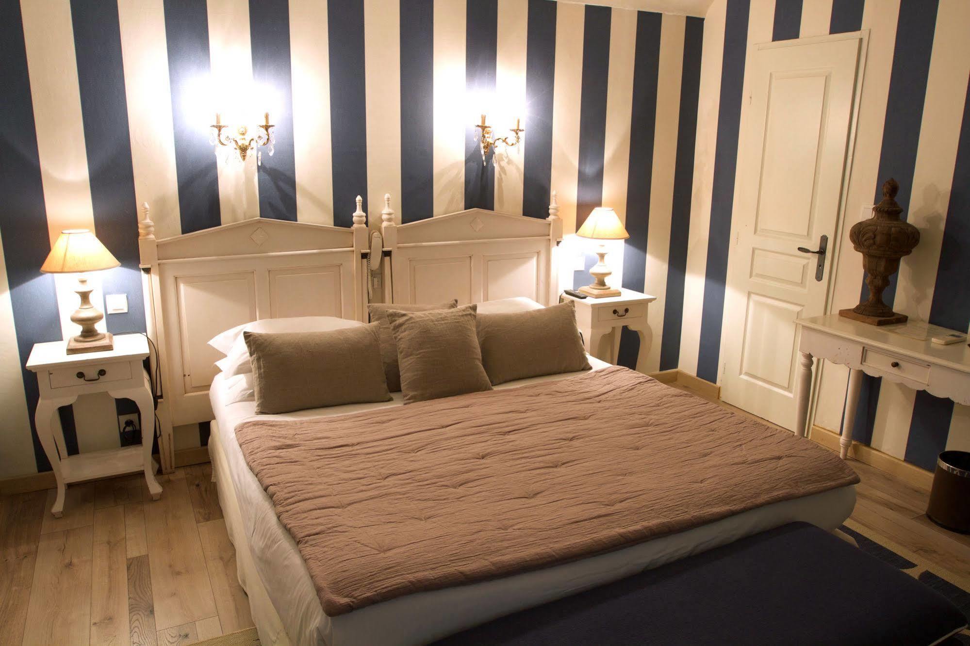 Hotel Gounod แซ็งต์-เรมีย์-เดอ-โพรวองซ์ ภายนอก รูปภาพ