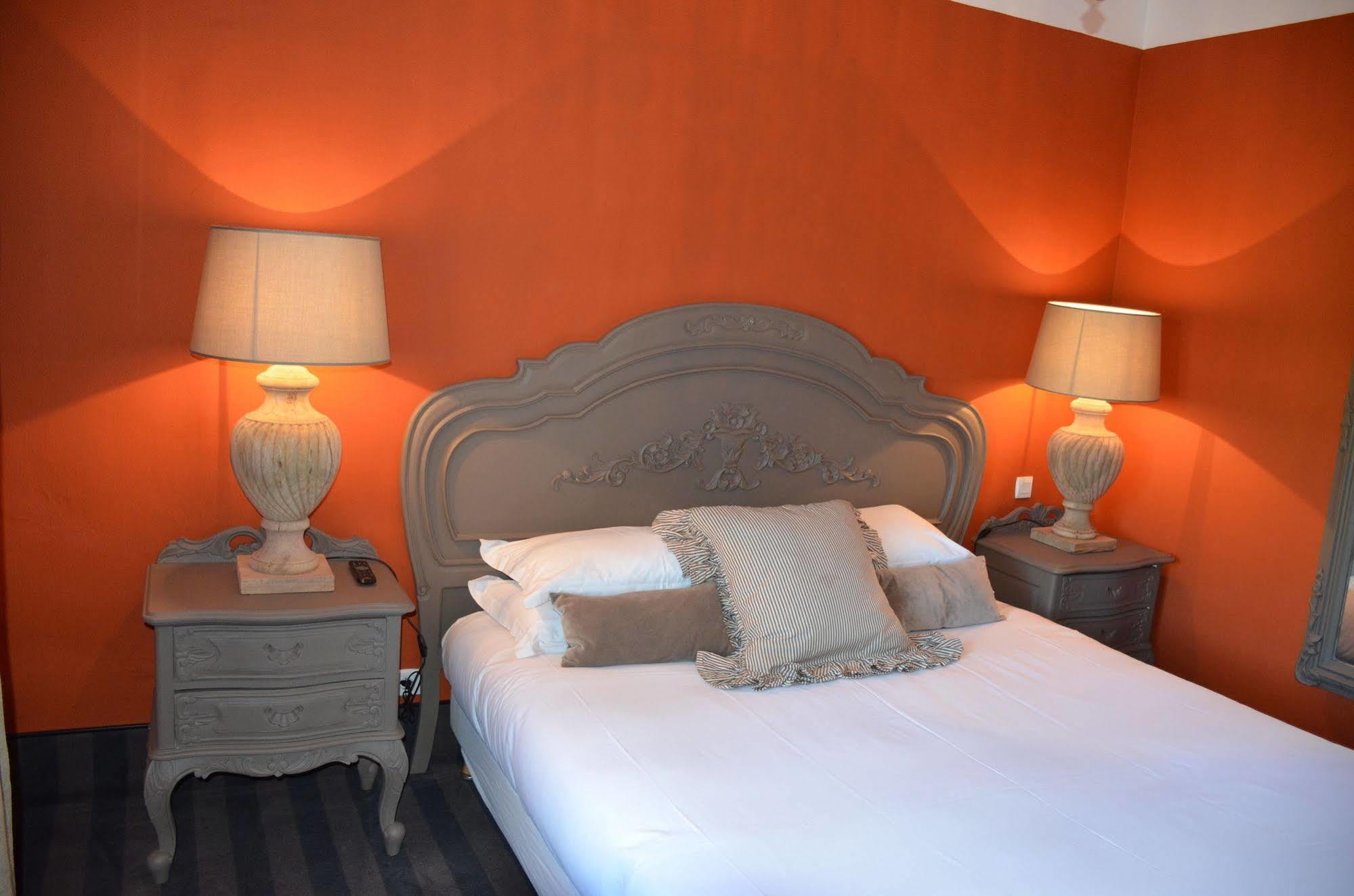 Hotel Gounod แซ็งต์-เรมีย์-เดอ-โพรวองซ์ ภายนอก รูปภาพ